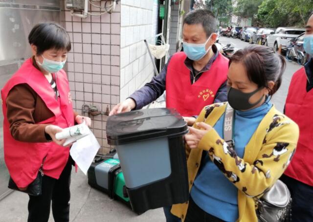 發放茄子视频污淫黄下载分類設備，同創美麗和諧社區建設